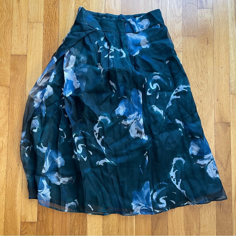 MaxMara 100% Silk Blue Pleated Skirt